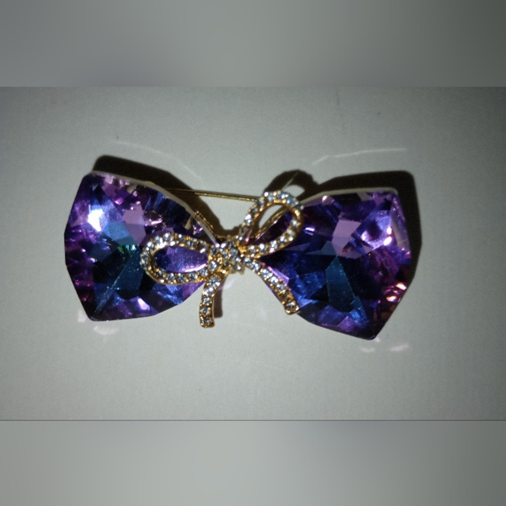 Topaz and Gold Bowtie brooch